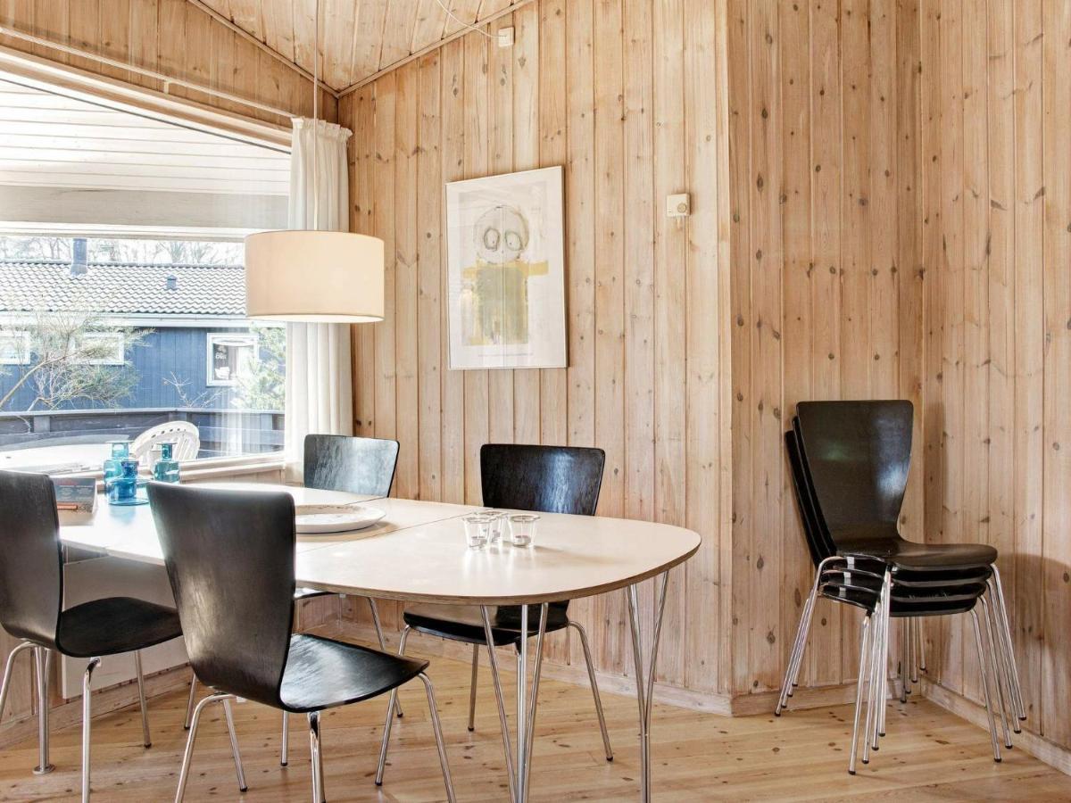 8 Person Holiday Home In Nex Snogebaek ภายนอก รูปภาพ